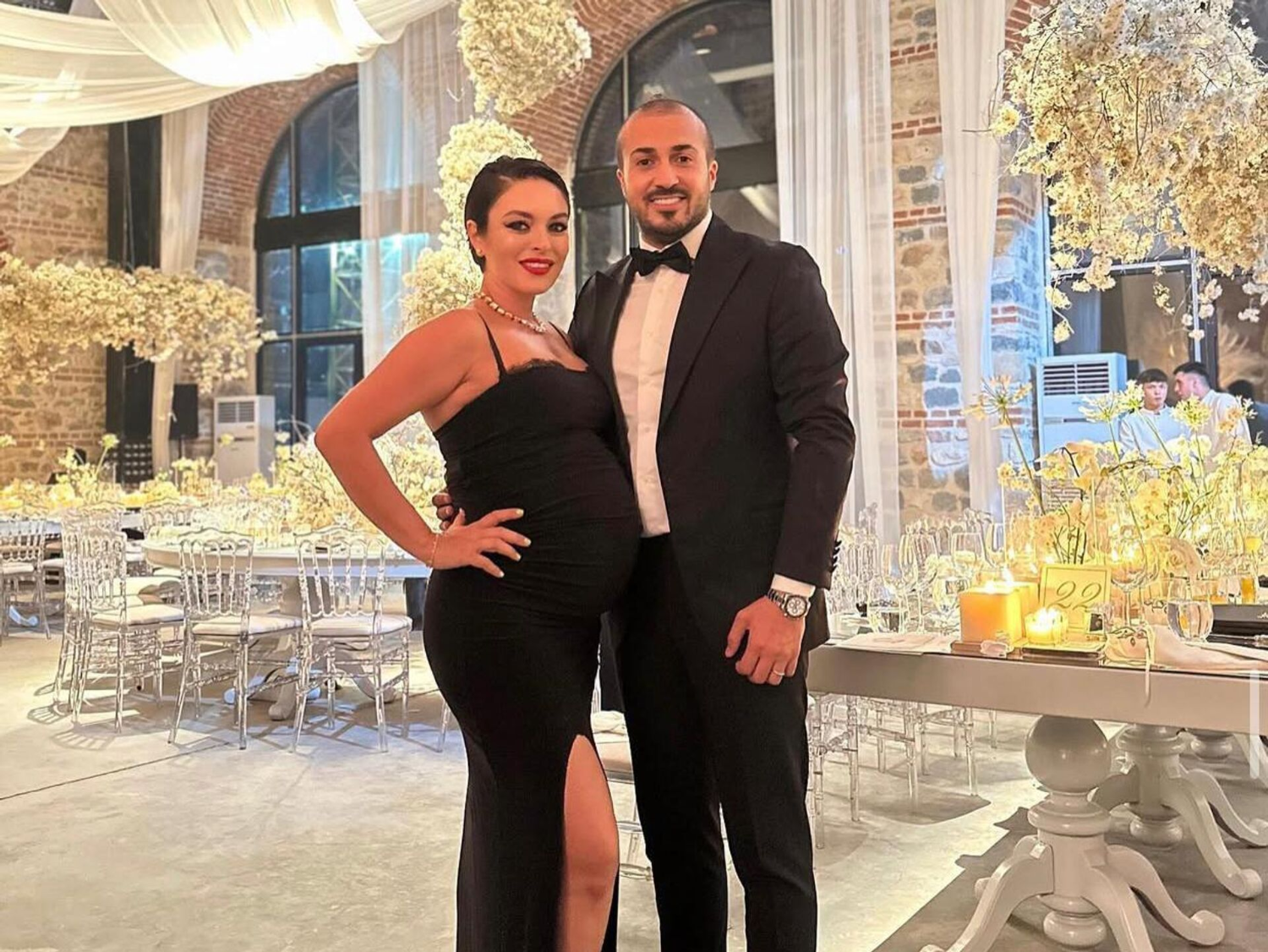 Ezgi Mola'nın eski eşi işlettiği eğlence mekanında vuruldu